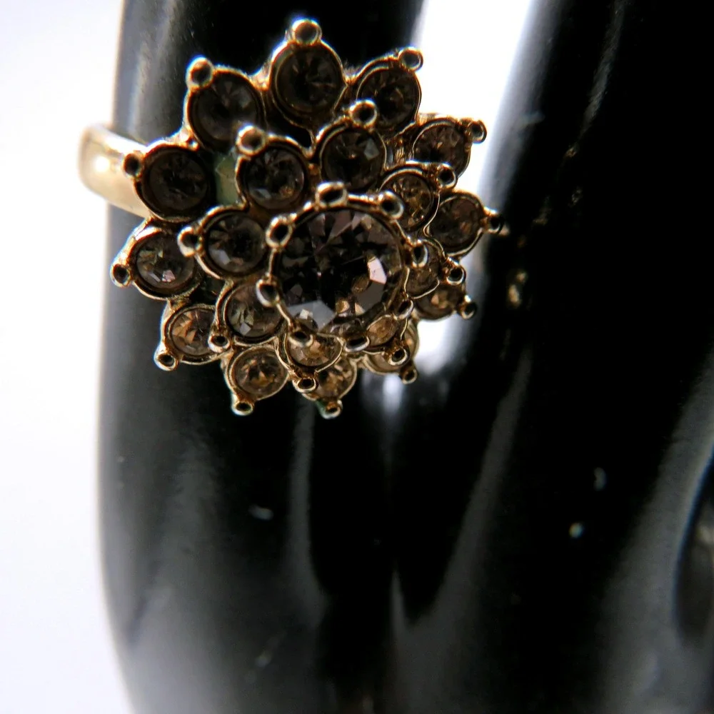 Vintage Gold Tone Smoky Champagne Rhinestone Sunburst Floral Cocktail Ring 7.5